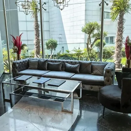 Secured Lux 1 + 1 - Gym, Sauna & Parking *
